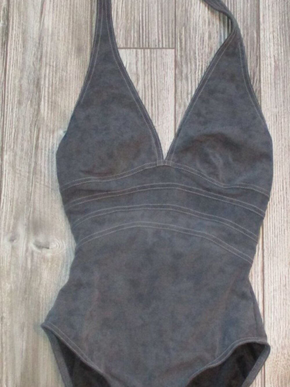 "MagicSuit" Faux-Suede 1-Pc Halter SWIMSUIT w Slimming Seaming & Fabric Sz 6